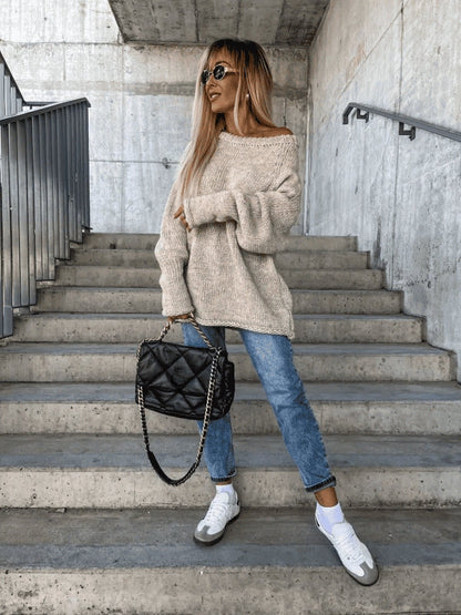 Luźny sweter damski z dekoltem typu off-shoulder – Amira
