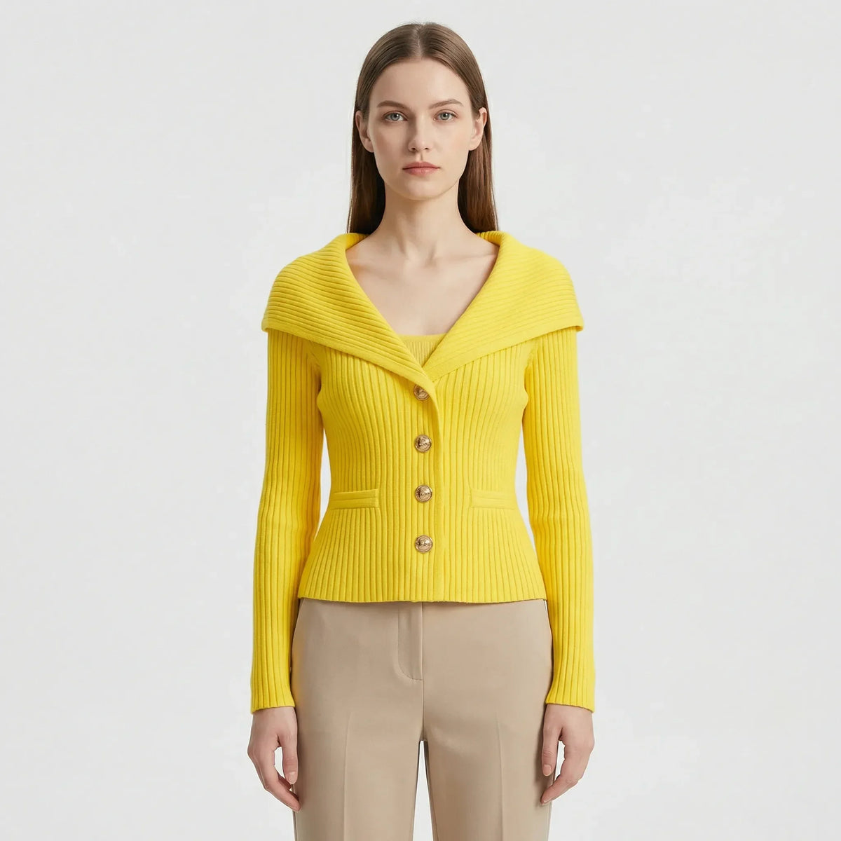 Taillierte Kurze Strickjacke - Cosima