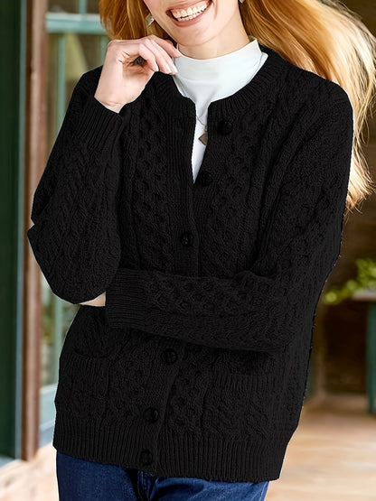 Gładki sweter z zapięciem na guziki i kieszeniami - Olivia-Czarny-S-Trend Polska