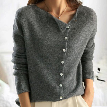 Modny sweter z stylowym zapięciem na guziki - Elisa-S-Szary-Trend Polska