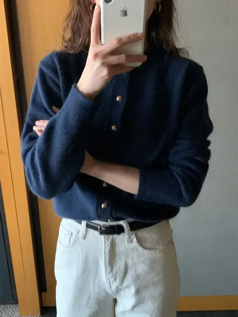 Wygodny Sweter Damski z O-dekoltem - Emilia-Ciemnoniebieski-S-Trend Polska